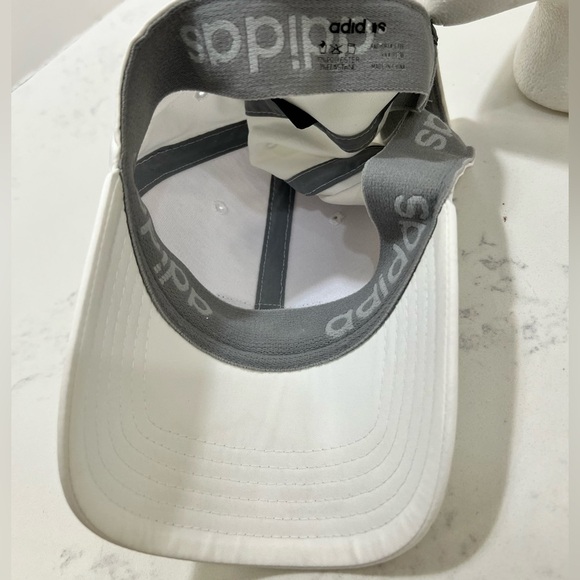 Adidas White and Gray Cap - Picture 6 of 8